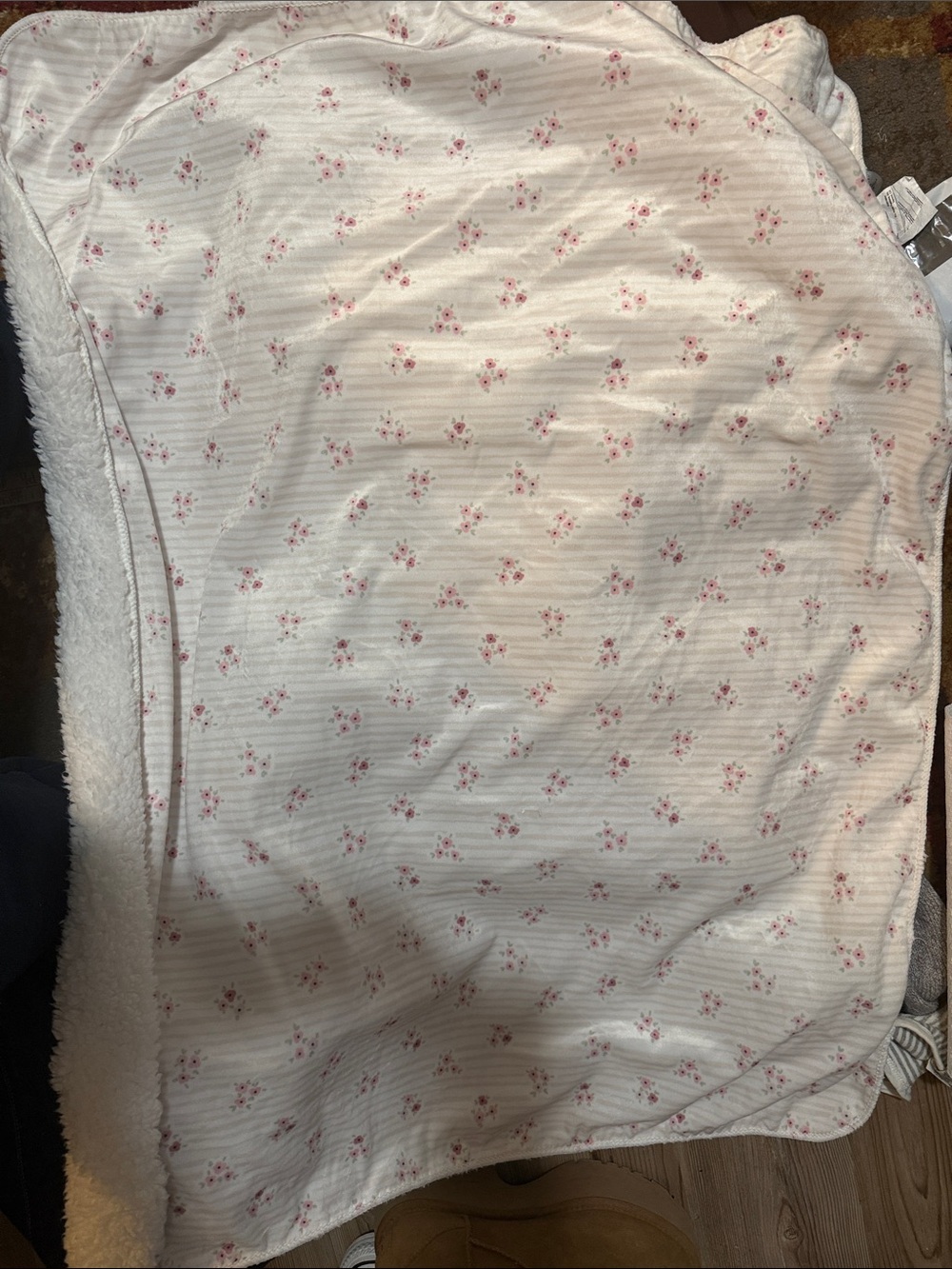 Reversible baby blanket